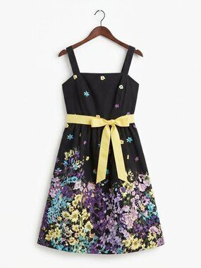 R&K Originals Black Floral Dress Size 8 Fit and Flare Sweetheart Neckline